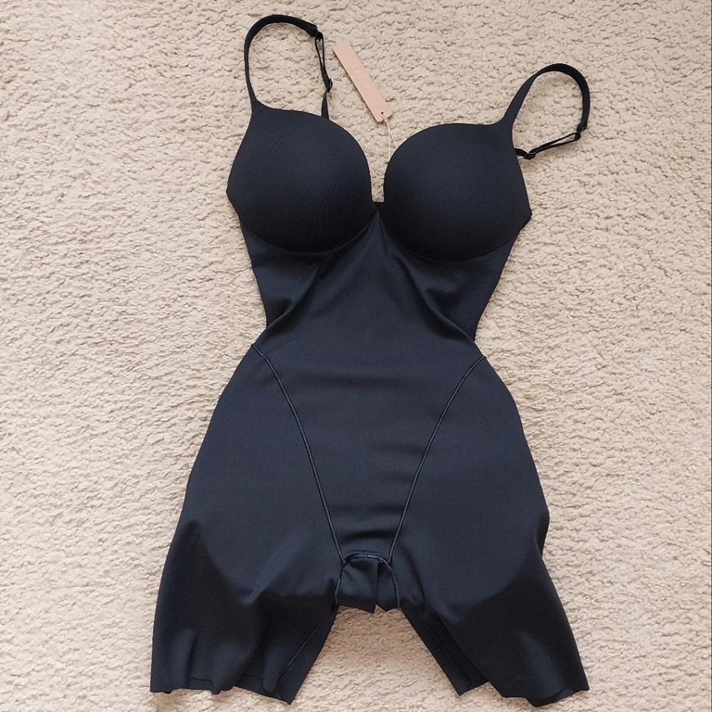 Skims Ultimate PUSH-UP BUTT ENHANCING PADDED MID THIGH BODYSUIT | Small/Onyx